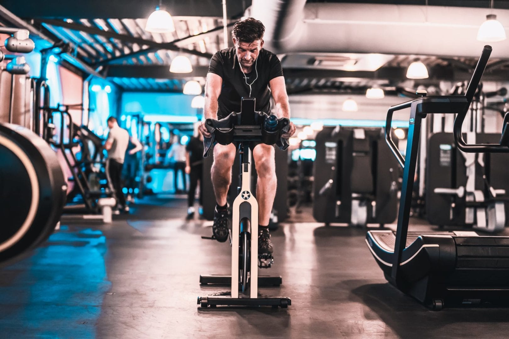 fietsen in fitnesszaal