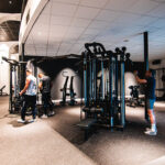 mensen in de fitnessruimte van mylife rotterdam maas
