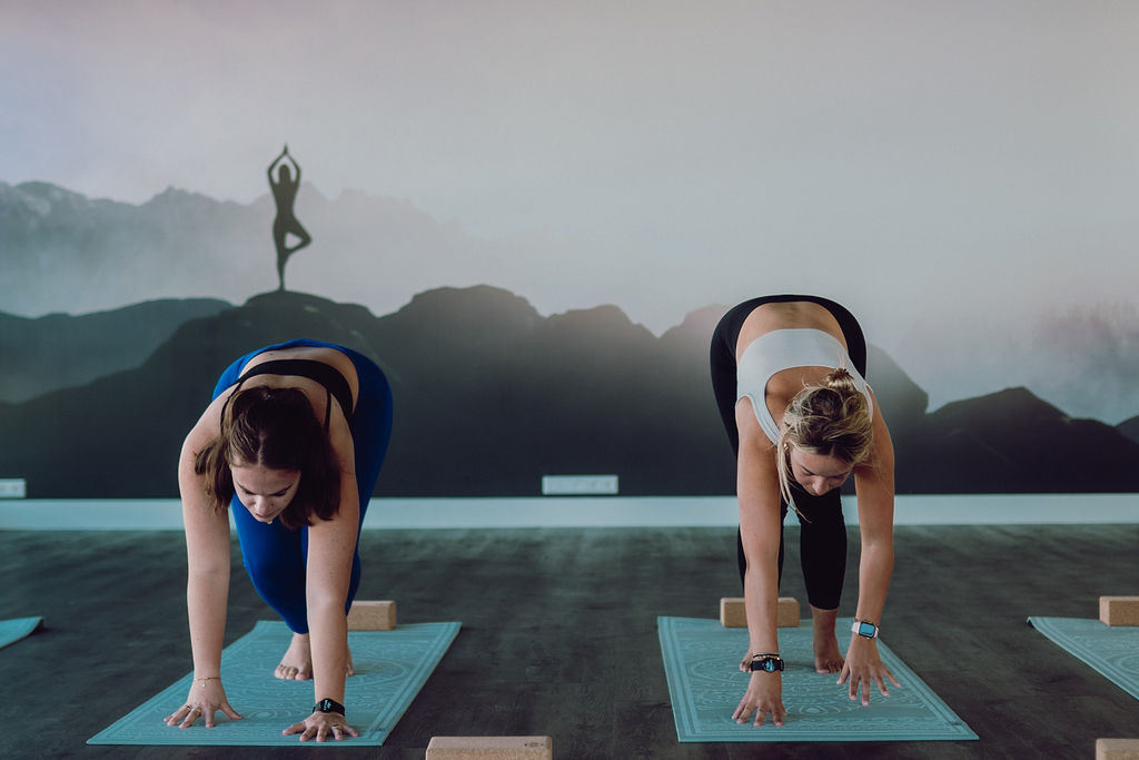 Yoga poses in de mindstudio bij mylife ambacht