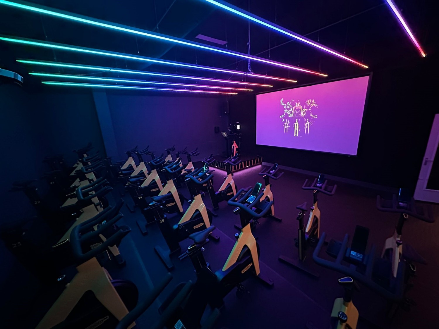 spinningzaal met fietsen